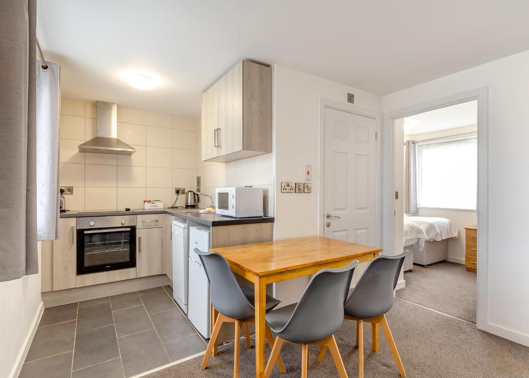 Beautiful 2-Bed Apartment In Ilfracombe Exterior photo